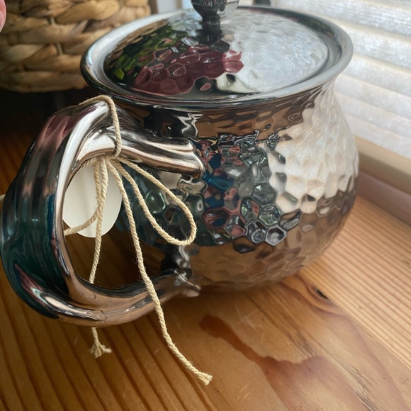 Luxehabitat Vintage Teapot - Picture 4 of 5